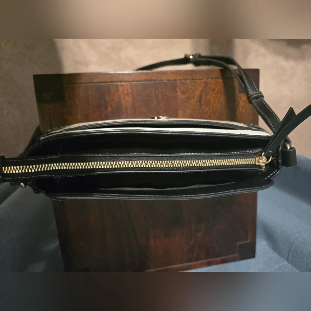 Nine West Crossbody Bag - Picture 5 of 8